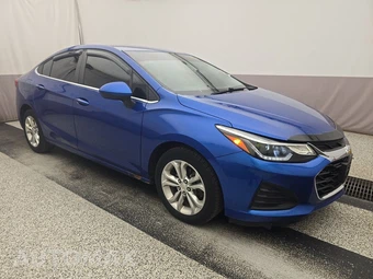 2019 Chevrolet Cruze LT Sedan 1SD - miniatura 3