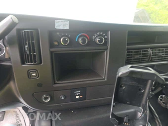 2019 Chevrolet Express 2500 Cargo Van 1WT 135.0" WB – miniatura 10