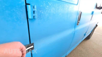 2019 Chevrolet Express 2500 Cargo Van 1WT 135.0" WB – miniatura 18