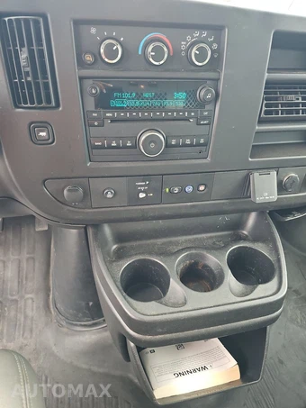 2019 Chevrolet Express 2500 Cargo Van 1WT 135.0" WB - miniatura 11