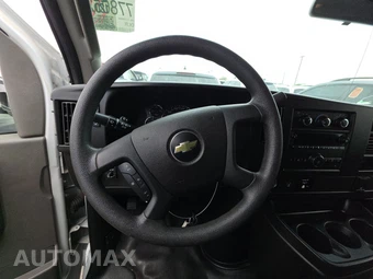 2019 Chevrolet Express 2500 Cargo Van 1WT 135.0" WB - miniatura 10
