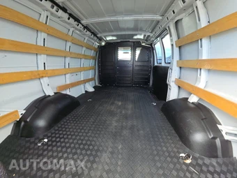 2019 Chevrolet Express 2500 Cargo Van 1WT 135.0" WB - miniatura 15
