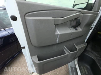 2019 Chevrolet Express 2500 Cargo Van 1WT 135.0" WB - miniatura 9