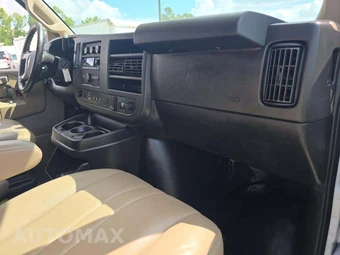 2019 Chevrolet Express 2500 Cargo Van 1WT 135.0" WB - miniatura 16