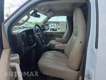 2019 Chevrolet Express 2500 Cargo Van 1WT 135.0" WB - miniatura 3