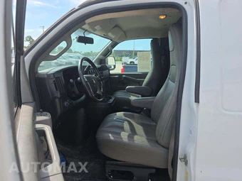 2019 Chevrolet Express 2500 Cargo Van 1WT 135.0" WB – miniatura 3