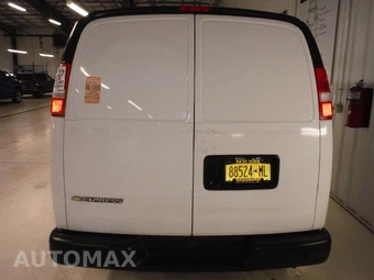 2019 Chevrolet Express 2500 Cargo Van 1WT 135.0" WB - miniatura 8