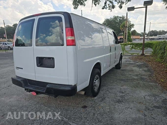 2019 Chevrolet Express 2500 Cargo Van 1WT 135.0" WB - miniatura 3