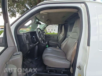 2019 Chevrolet Express 2500 Cargo Van 1WT 135.0" WB - miniatura 6