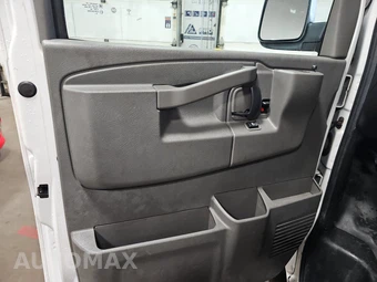 2019 Chevrolet Express 2500 Cargo Van 1WT 135.0" WB - miniatura 9