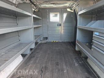 2019 Chevrolet Express 2500 Cargo Van 1WT 135.0" WB - miniatura 16