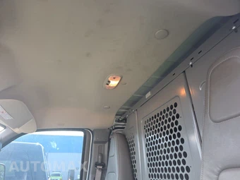 2019 Chevrolet Express 2500 Cargo Van 1WT 135.0" WB - miniatura 17