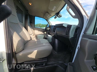 2019 Chevrolet Express 2500 Cargo Van 1WT 135.0" WB - miniatura 8
