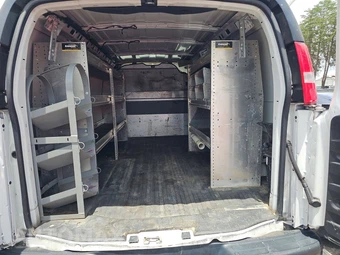 2019 Chevrolet Express 2500 Cargo Van 1WT 135.0" WB - miniatura 17