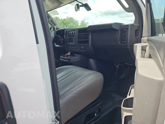 2019 Chevrolet Express 2500 Cargo Van 1WT 135.0" WB - miniatura 8