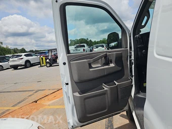 2019 Chevrolet Express 2500 Cargo Van 1WT 135.0" WB - miniatura 9