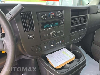 2019 Chevrolet Express 2500 Cargo Van 1WT 135.0" WB - miniatura 10