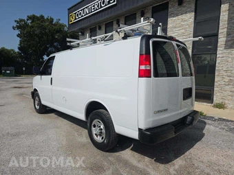 2019 Chevrolet Express 2500 Cargo Van 1WT 135.0" WB - miniatura 2