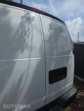 2019 Chevrolet Express 2500 Cargo Van 1WT 135.0" WB - miniatura 24