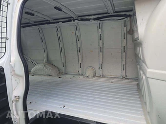 2019 Chevrolet Express 2500 Cargo Van 1WT 155.0" WB - miniatura 15