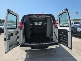 2019 Chevrolet Express 2500 Cargo Van 1WT 155.0" WB - miniatura 11