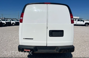 2019 Chevrolet Express 2500 Cargo Van 1WT 155.0" WB - miniatura 8