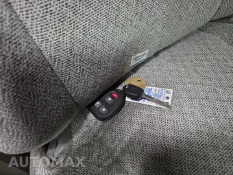 2019 Chevrolet Express 2500 Passenger Van LS 1LS 135.0" WB - miniatura 26