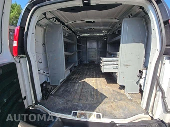 2019 Chevrolet Express 3500 Cargo Van 1WT 135.0" WB - miniatura 13