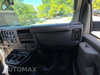 2019 Chevrolet Express 3500 Cargo Van 1WT 135.0" WB - miniatura 18