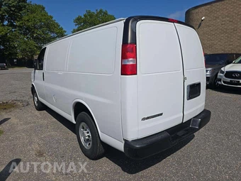 2019 Chevrolet Express 3500 Cargo Van 1WT 135.0" WB - miniatura 2