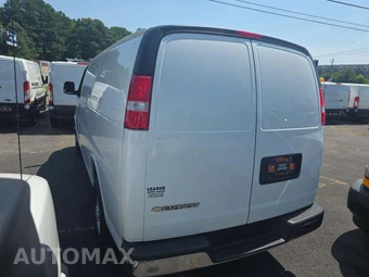 2019 Chevrolet Express 3500 Cargo Van 1WT 135.0" WB - miniatura 2