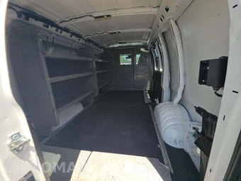 2019 Chevrolet Express 3500 Cargo Van 1WT 135.0" WB - miniatura 12