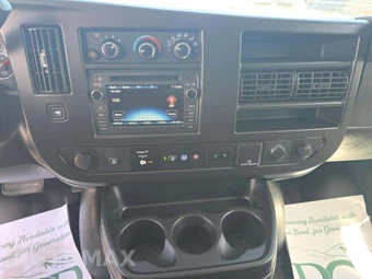 2019 Chevrolet Express 3500 Cargo Van 1WT 135.0" WB - miniatura 9