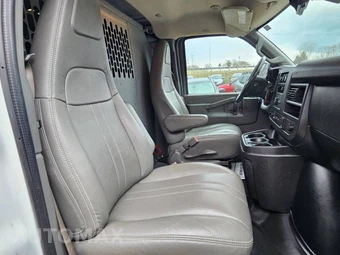 2019 Chevrolet Express 3500 Cargo Van 1WT 135.0" WB - miniatura 11