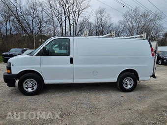 2019 Chevrolet Express 3500 Cargo Van 1WT 135.0" WB - miniatura 2