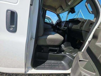 2019 Chevrolet Express 3500 Cargo Van 1WT 155.0" WB – miniatura 18