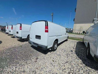 2019 Chevrolet Express 3500 Cargo Van 1WT 155.0" WB – miniatura 3