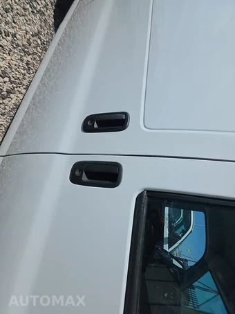 2019 Chevrolet Express 3500 Cargo Van 1WT 155.0" WB – miniatura 32
