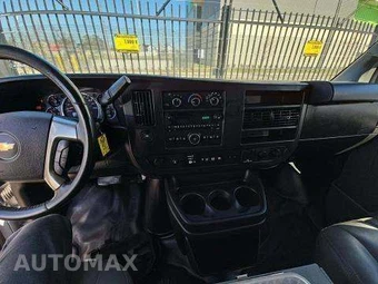 2019 Chevrolet Express 3500 Cargo Van 1WT 155.0" WB - miniatura 10