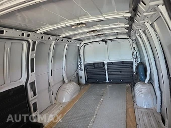 2019 Chevrolet Express 3500 Cargo Van 1WT 155.0" WB - miniatura 10