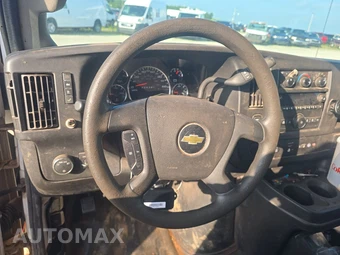 2019 Chevrolet Express 3500 Cutaway 1WT DRW – miniatura 10