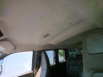 2019 Chevrolet Express 3500 Passenger Van LS 1LS 155.0" WB - miniatura 11