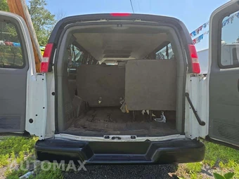 2019 Chevrolet Express 3500 Passenger Van LS 1LS 155.0" WB - miniatura 15