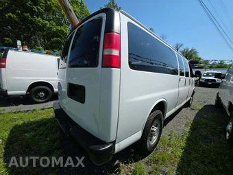2019 Chevrolet Express 3500 Passenger Van LS 1LS 155.0" WB - miniatura 3