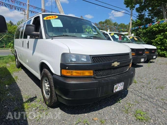 2019 Chevrolet Express 3500 Passenger Van LS 1LS 155.0" WB - miniatura 4