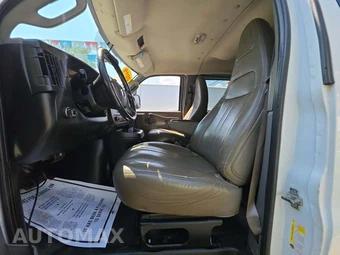 2019 Chevrolet Express 3500 Passenger Van LS 1LS 155.0" WB - miniatura 6