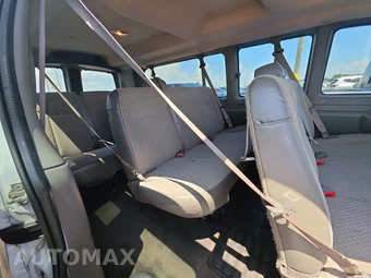 2019 Chevrolet Express 3500 Passenger Van LT 1LT 155.0" WB - miniatura 13