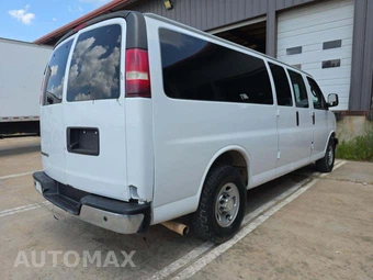 2019 Chevrolet Express 3500 Passenger Van LT 1LT 155.0" WB - miniatura 3