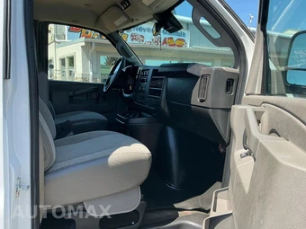 2019 Chevrolet Express 3500 Passenger Van LT 1LT 155.0" WB - miniatura 10