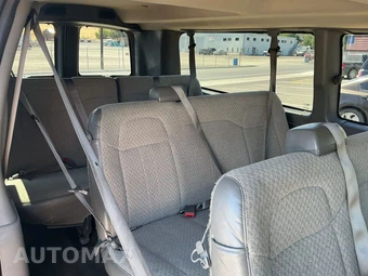 2019 Chevrolet Express 3500 Passenger Van LT 1LT 155.0" WB - miniatura 12